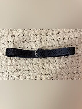 Vintage 90s Y2K Women’s M Black Flower Cut Out Distressed Leather Hippie Belt